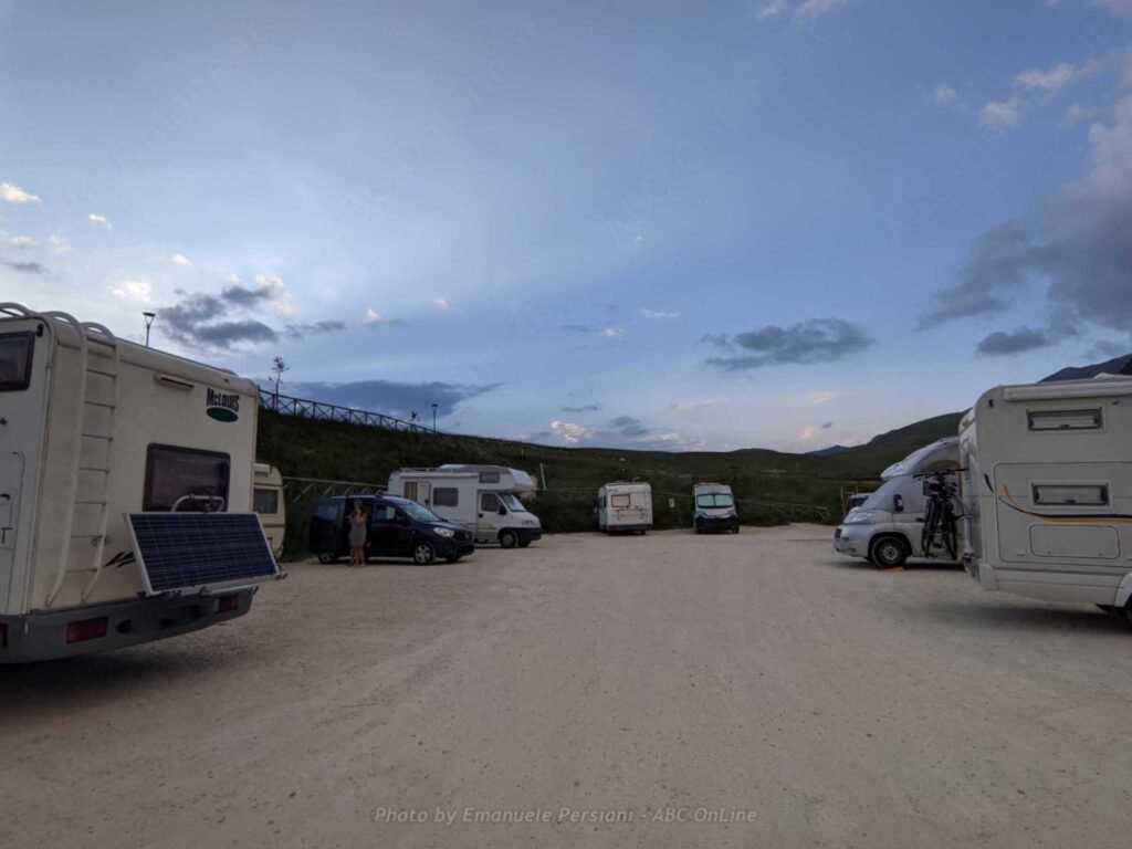 parcheggio camper castelluccio ps